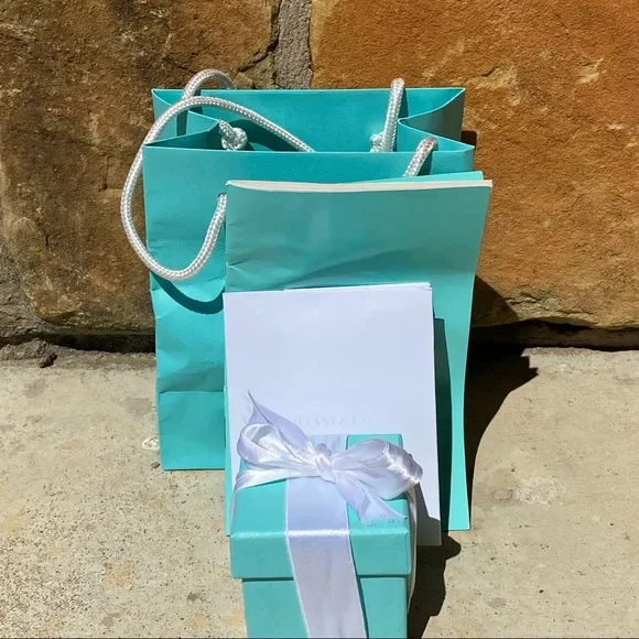 AUTHENTIC TIFFANY & CO 950 PLATINUM & DIAMOND WEDDING BAND - Picture 8 of 11